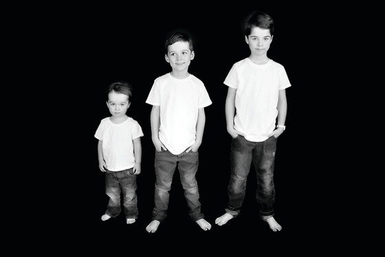 Studio Pose B - photo 1