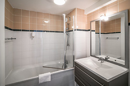 Zenitude Hôtel-Résidences : Lourdes - Lorda ****