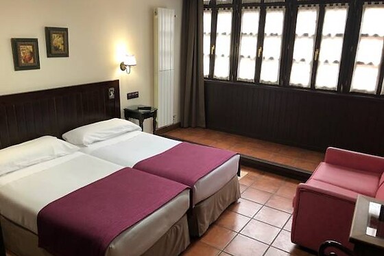 HOTEL LA POSADA DEL REY - photo 2