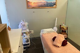 ELVIRA WELLNES SALON