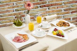 HOTEL AR PARQUESUR 4*