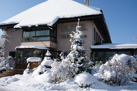 Hotel The Originals Rey du Mont Sion Saint-Julien-en-Genevois Sud - photo 2