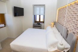 HOTEL FARO LARIÑO