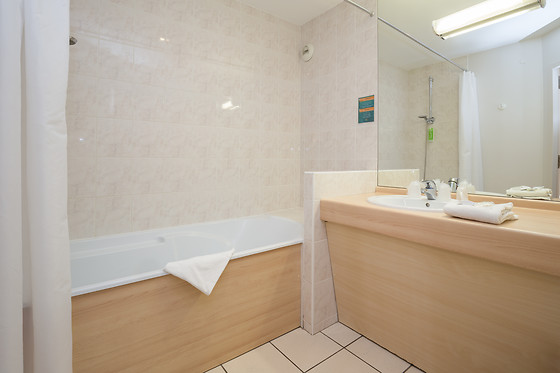 Quality Hotel Pau Centre Bosquet - photo 18