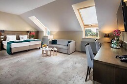 Hotel Szary Residence