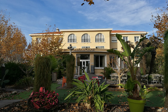 Adonis Sanary - Grand Hôtel des Bains *** - photo 0