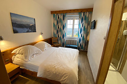 Hôtel Aux Trois Roses