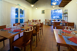 Greet Hotel Villeneuve La Garenne***