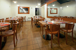 Greet Hotel Villeneuve La Garenne***