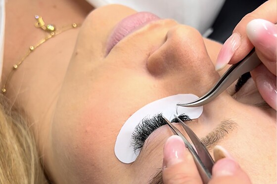 LASHES & GO VALDEBEBAS - photo 3