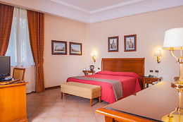 Le Cheminée Hotel
