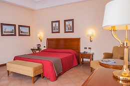 Le Cheminée Hotel