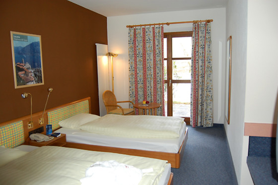 Hotel Bellinzona Sud - photo 1