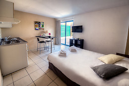 Zenitude Hôtel-Résidences : La Tour de Mare ****