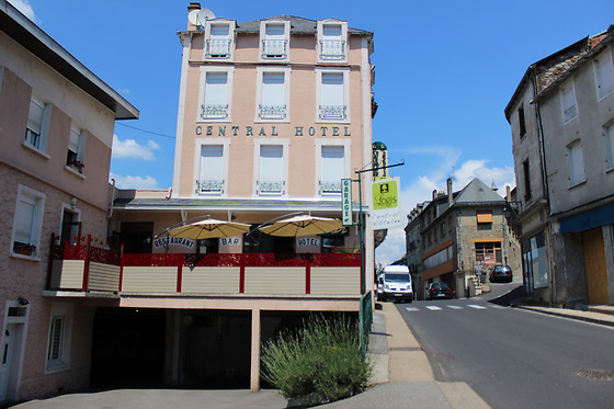 LOGIS CENTRAL HOTEL - BORT-LES-ORGUES - photo 1