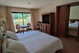 LA FIGUEROLA HOTEL & RESTAURANT