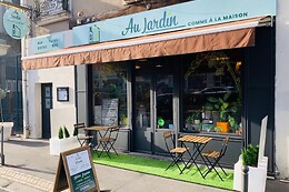 Au Jardin, Comme à La Maison
