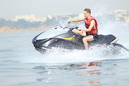 NAUTICDRIVE DESPORTOS NÁUTICOS