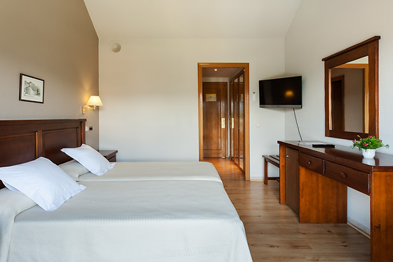 HOTEL PARK PUIGCERDA - photo 1