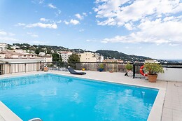 Adonis Cannes ***