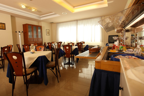 Euro hotel - photo 4