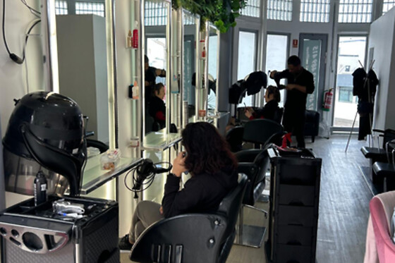 Cabeleireiro Karol coiffeur e Estética - photo 4