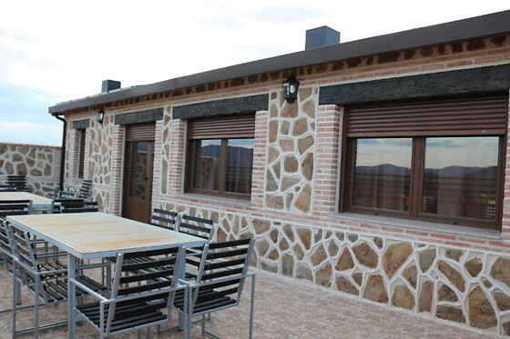 CASA RURAL LA CERECERA Y CASA RURAL VALLECASAR - photo 2