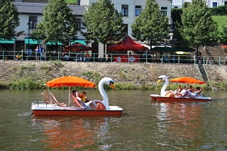 Een Stand up paddle voor 3 bij Semois Kayaks (afspraak Poupehan - Luxemburg)