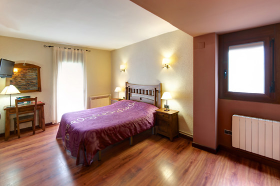 HOSTAL LA PLAÇA - photo 3