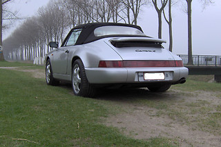 Een Porsche 911 Carrera 4 Cabrio besturen van Porsche 4 Rent (Oostkamp - West-Vlaanderen)