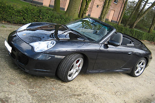 Een Porsche 911 Carrera 4 Cabrio besturen van Porsche 4 Rent (Oostkamp - West-Vlaanderen)