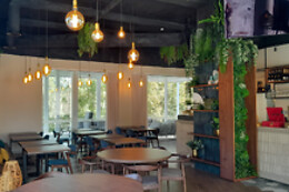 OZARK LOUNGE & TERRACE