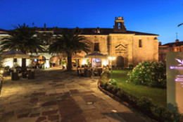 HOTEL LOS GUARDESES