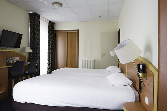 Hotel Kyriad Lamballe - photo 3