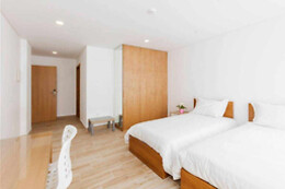 CENTRAL SUITES