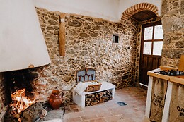 LA CASITA DEL ALBINO & LARCADE