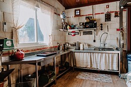 LA CASITA DEL ALBINO & LARCADE