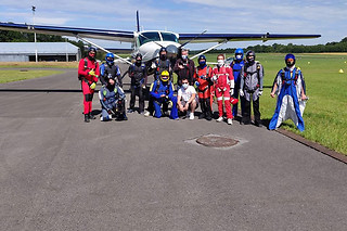Saut en parachute en tandem avec Skydive Cerfontaine à Cerfontaine (Namur)