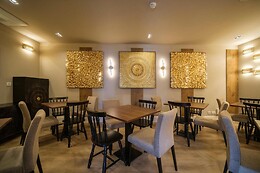 Azores Book Hotel